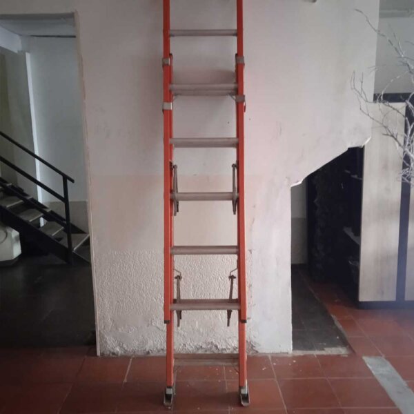 Alquiler de Escalera Extensible Aislada hasta 12 Metros – Por semana