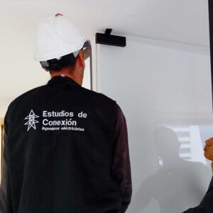 Profesional SST en obra: Seguridad garantizada por día