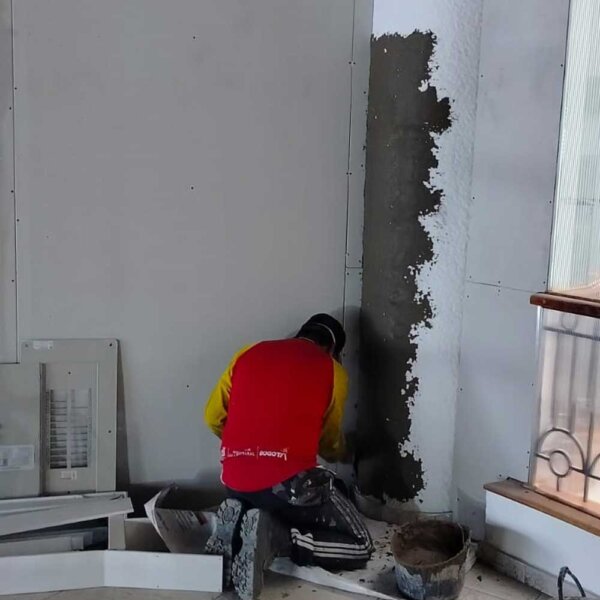 Pañetado y maquillaje de placa, muros o columnas por m²