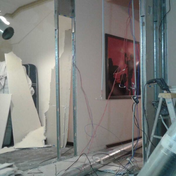 Demolición de muros de drywall por m²