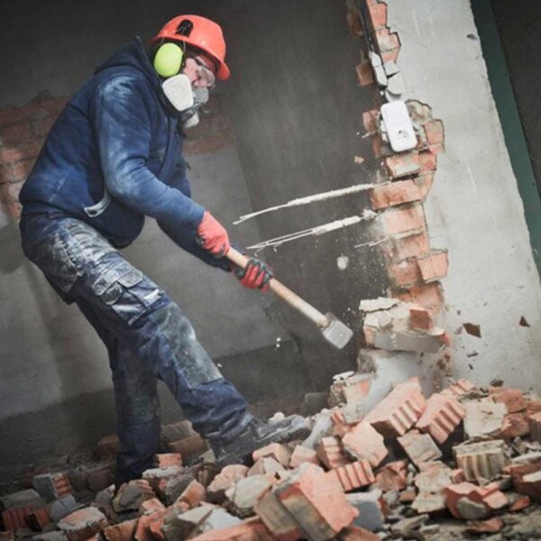 Demolición de muros de concreto (por m²)