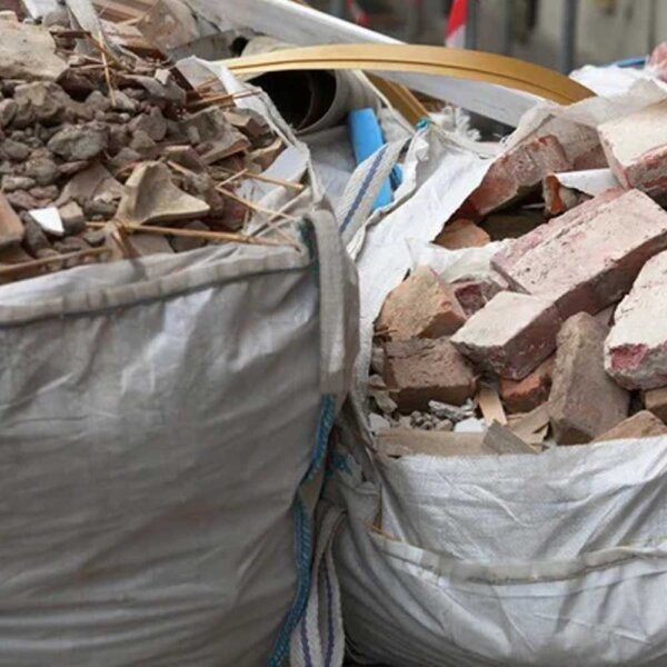 Trasiego de escombros con suministro de costales y bolsas (Jr) - Imagen 2