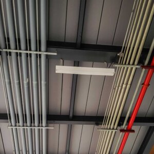Suministro y aplicación de pintura en tubería hidrosanitaria, eléctrica y PVC  por ml