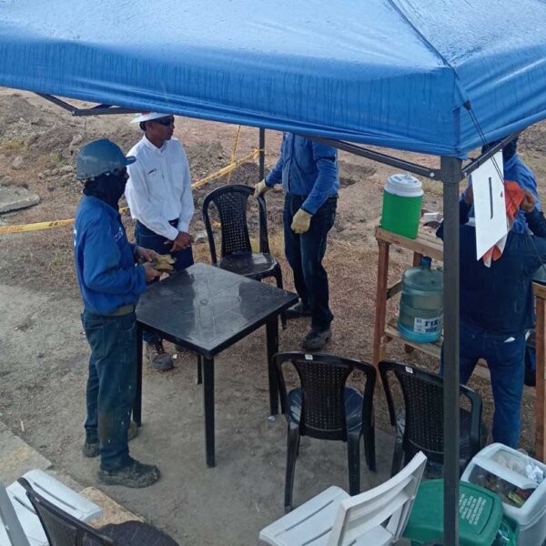 Campamento de obra temporal para trabajadores (Mes)