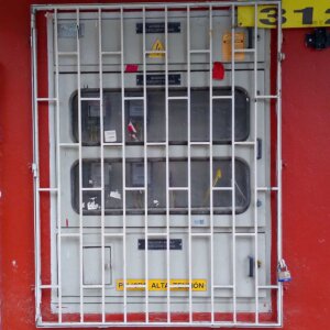 Suministro e instalación de armario de 8 contadores trifásicos o monofásicos por unidad