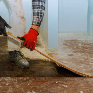 Desmonte profesional de piso laminado por m2