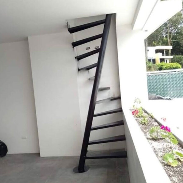 Suministro e Instalación de Escaleras Metálicas con y sin baranda - Imagen 3